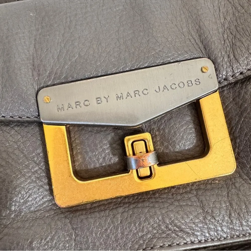 Marc Jacobs Grey Leather Crossbody Handbag Purse Women’s Classic Bag - Picture 2 of 10